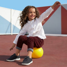 Load image into Gallery viewer, Smallbirds Wool Runners - Kotare Jo (Natural Black Upper/Light Grey Sole)
